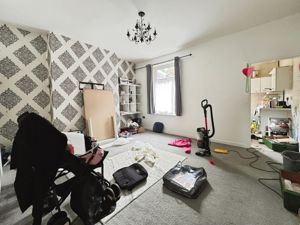 Dining room- click for photo gallery